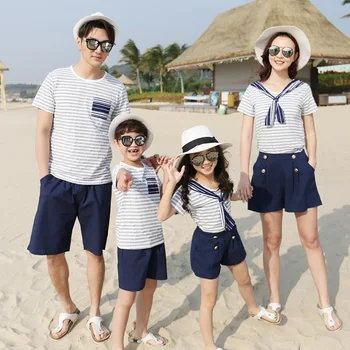 Družina Ujemanja Obleke Poletje 2022 Plaži Mama Hčerko, Oče, Sin Ujemanje T-shirt Kratke Počitnice ob Morju Ujemanje Nekaj Obleke